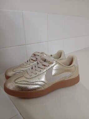 NEW Gold Comfort Sneakers